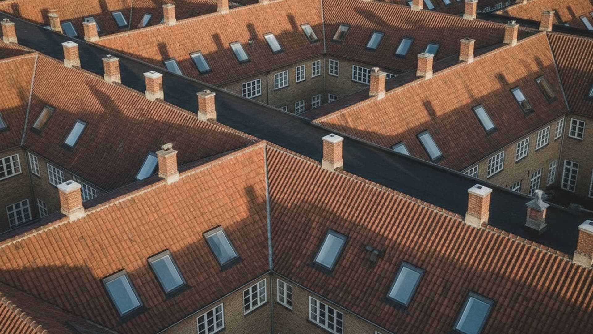 Dronefoto af københavnske tage